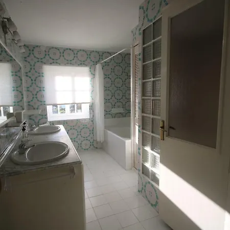 Rent&dream Hacienda Manila Malaga