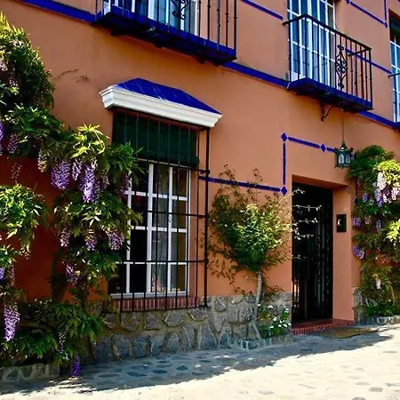 Rent&dream Hacienda Manila Malaga Villa *